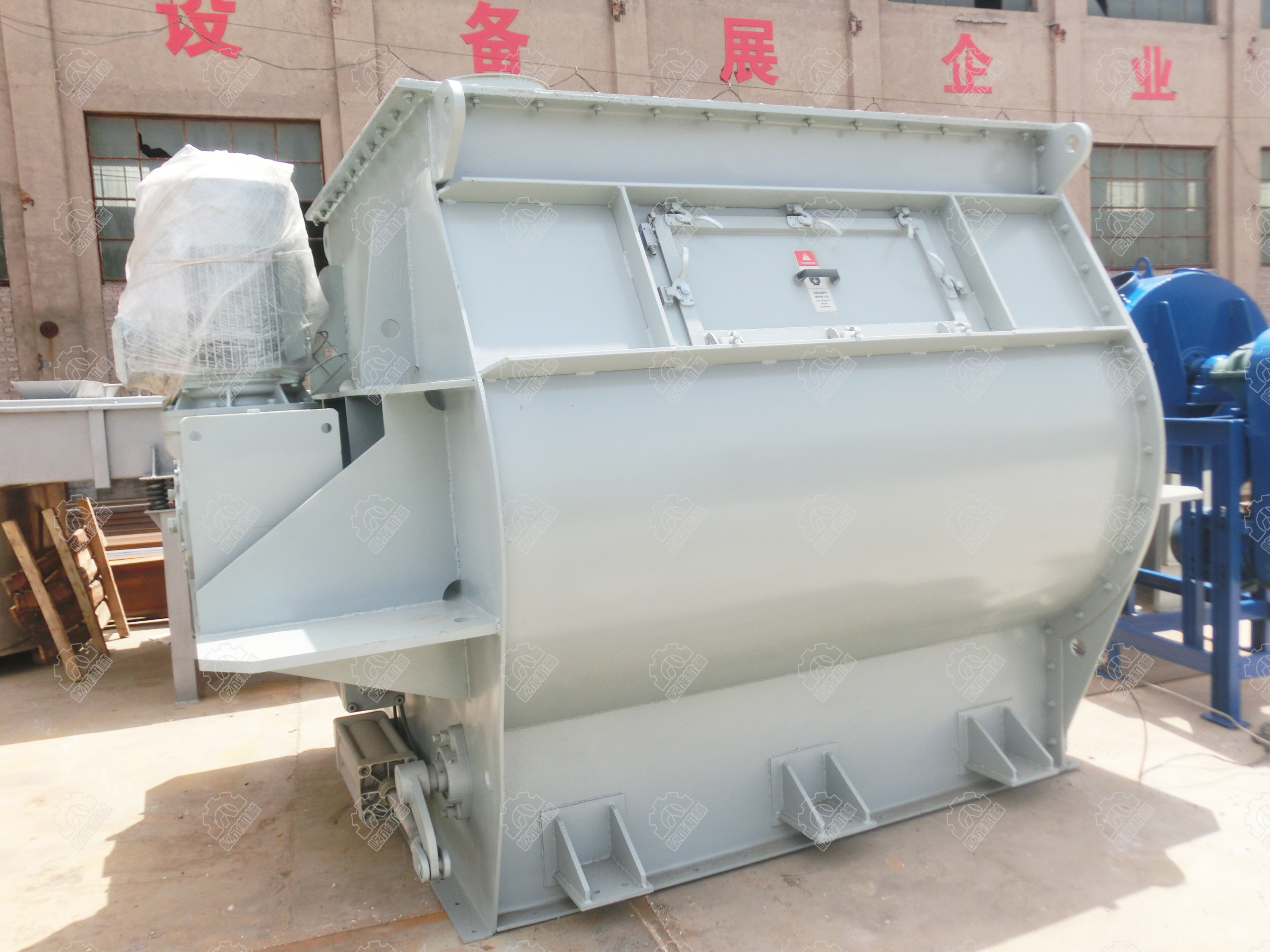 6m3雙軸無重力混合機(jī)